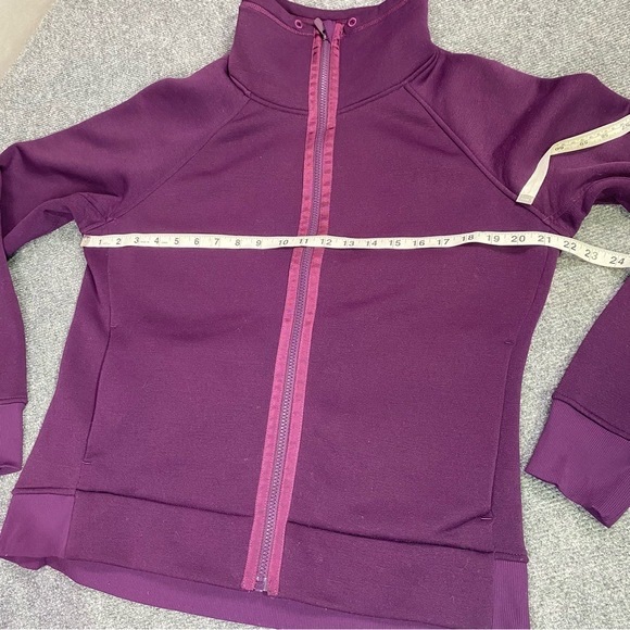 Lululemon Kick The Cold Jacket Darkest Magenta Athleisure Activewear Women’s 12 - Picture 9 of 13